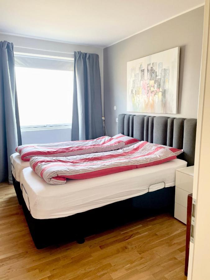 Stylish And Relaxing Two Bedroom Appartment, View Over Harbour Hafnarfjörður Exteriör bild